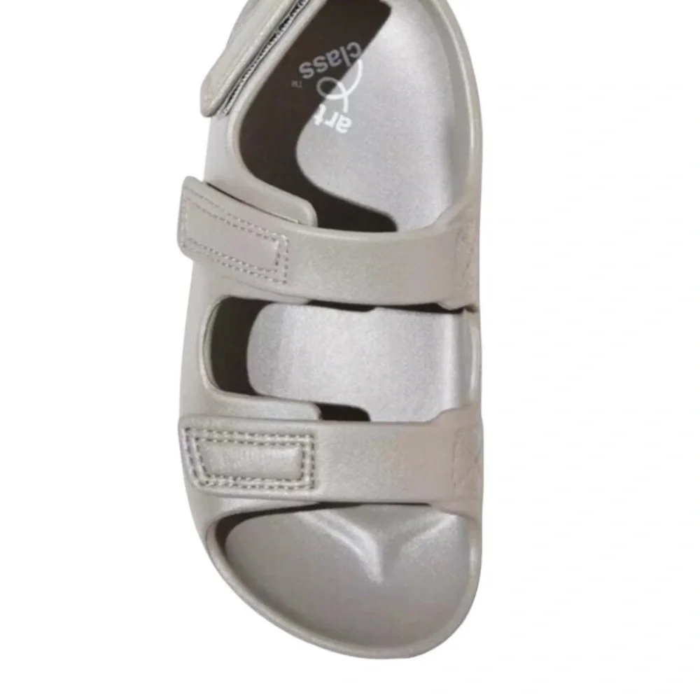 Art Class Hartley Unisex Sandals in Gray